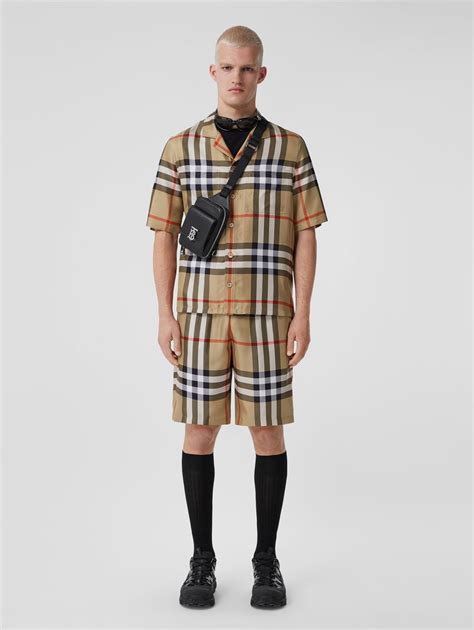 completo burberry uomo|burberry store online.